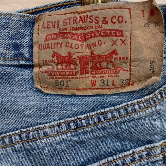 Levi's 501 Button-Fly Denim Jeans - Original size 31x32, current size 31x31 - Picture 3 of 8